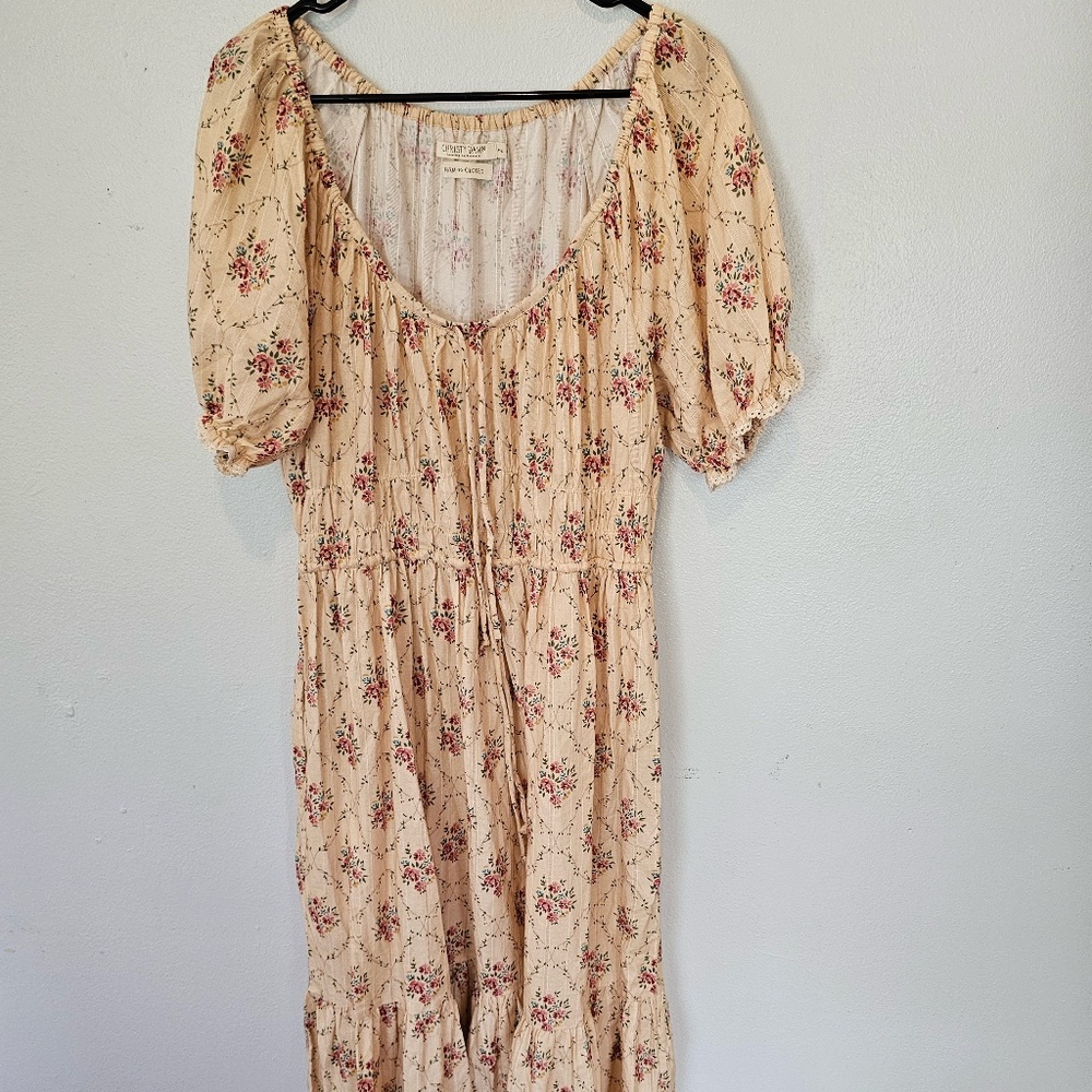 Christy Dawn e Dress